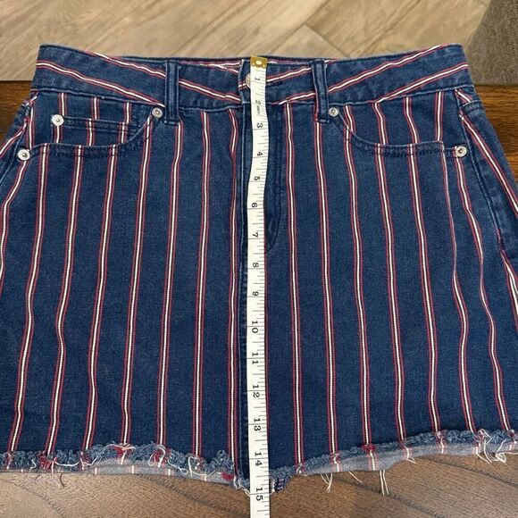 American Eagle, red and white striped denim miniskirt size 10 - Picture 8 of 9